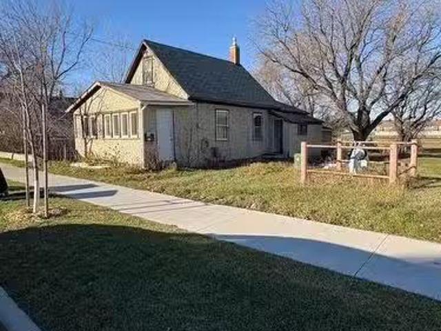 1807 Mcdonald Avenue, Brandon, MB, R7B 0A2 house for sale L.