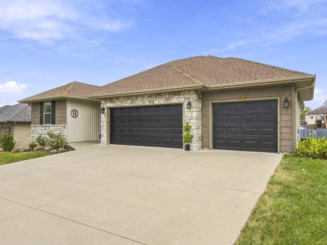 1807 E Costa Mesa Court