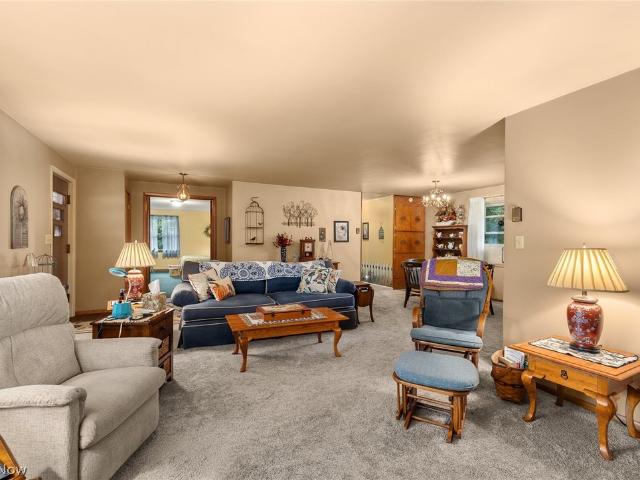 1807 Hanley Road W