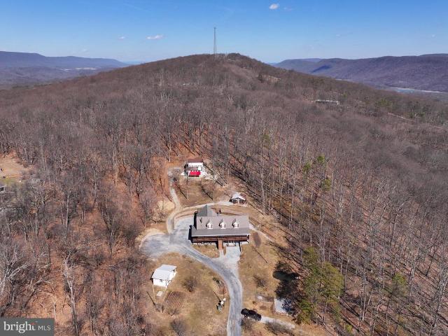 1807 Pine Ridge Road