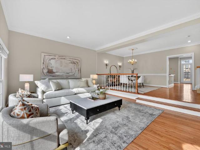 1807 Vance Place