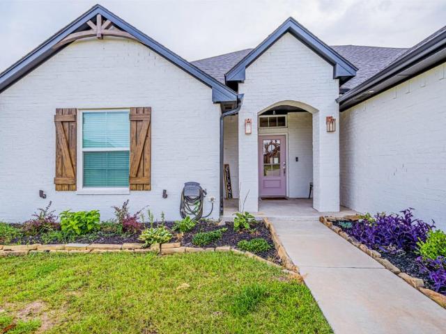 1807 W Forest Ridge