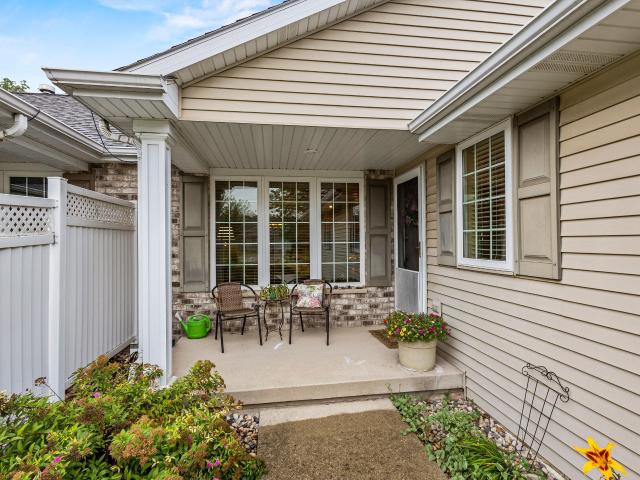 1808 hardwoods court