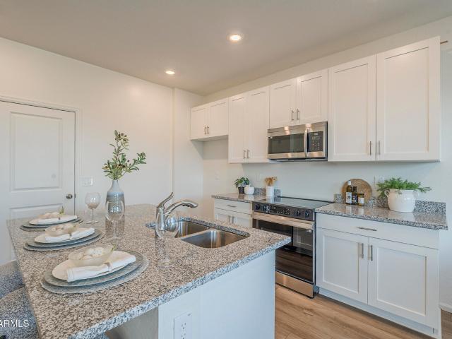 18090 w calle lejos road