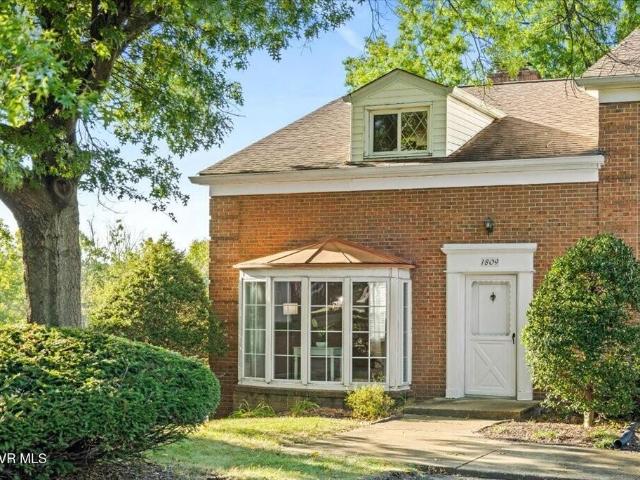 1809 Manor Court 0