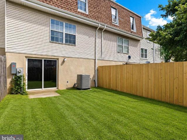1809 Falcon Court