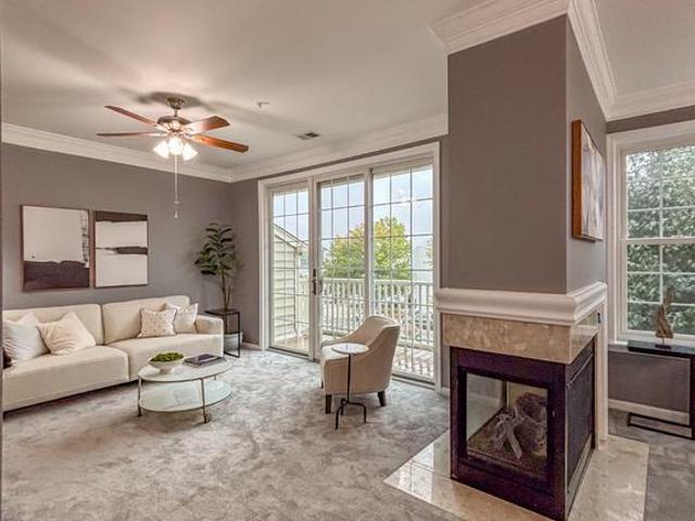 1809 Kenwood Avenue # 301