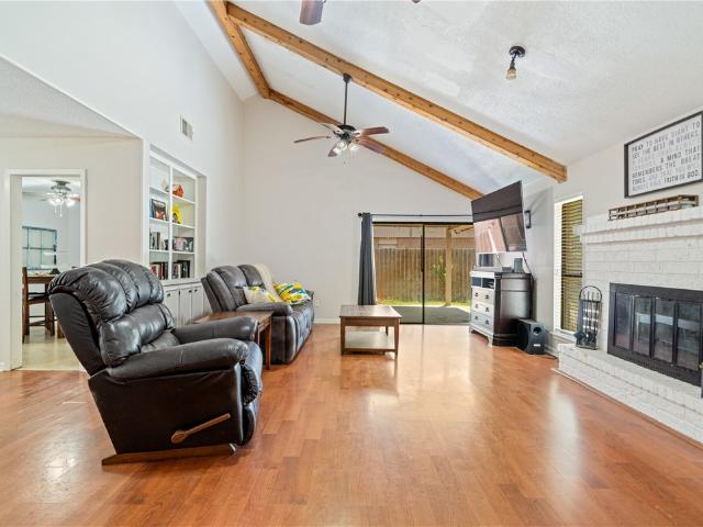 1809 Live Oak Drive