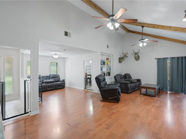 1809 Live Oak Drive