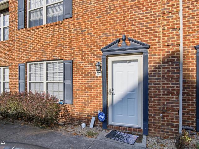 1809 West Lakeview Drive Apt 25