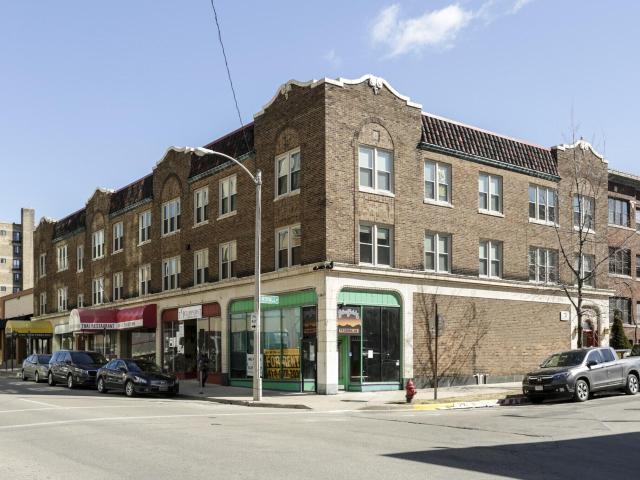 1800 N Farwell Ave