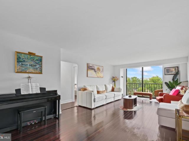 1800 Old Meadow Road # 1516