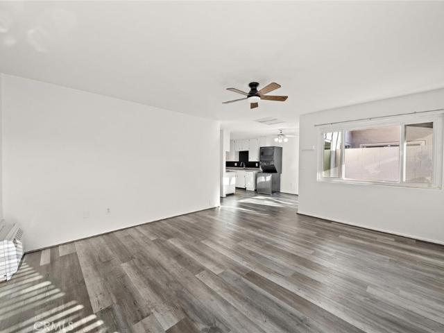 1800 E Heim