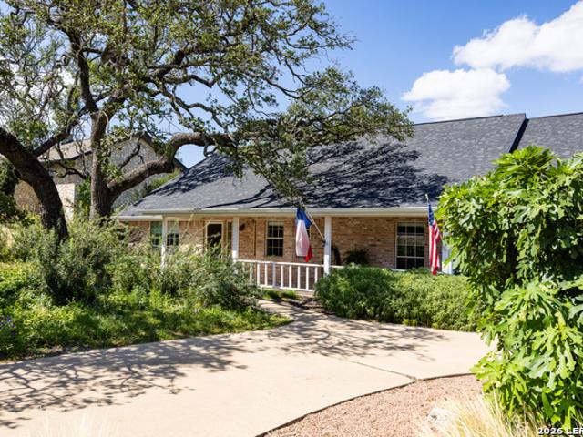 1800 Foothills Dr