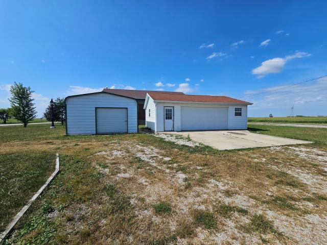 18015 N 2100 East Road