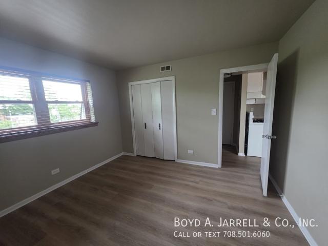 18019 Dixie Hwy, 1 bed, 1 full bath