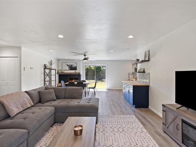 1801 Belford Dr