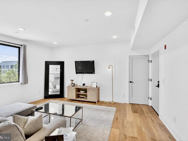 1801 Fairmount Avenue # UNIT 303
