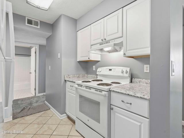 1801 Janlyn Rd 11