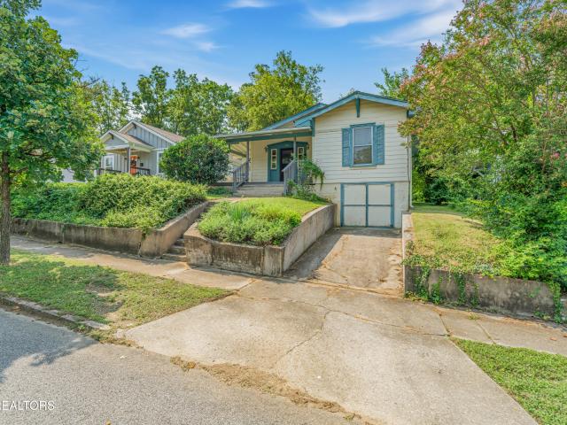 1802 Woodbine Ave