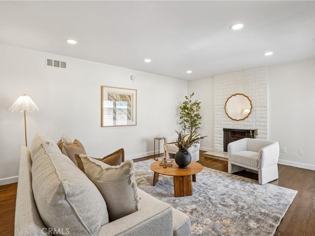 18031 Gramercy Place