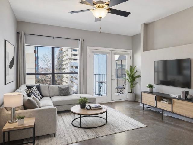 1803 Broadway # 504