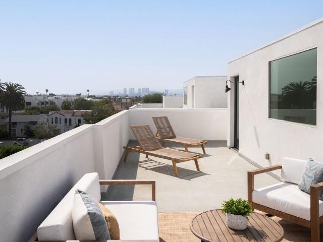 1803 S Orange Dr, Los Angeles, CA 90019 | MLS #26838