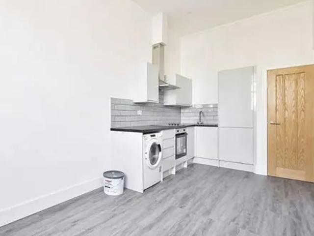 180 182 Earl's Court Road, London, SW5 9RH, United Kingdom | 3 bed apartment for rent #140656265 | Rentberry