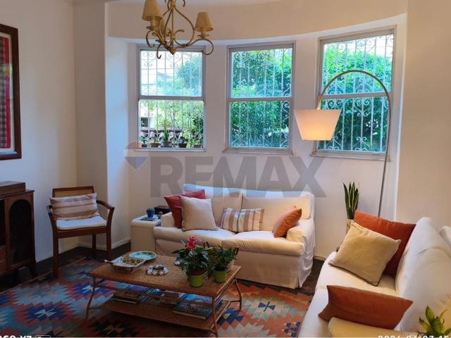 180 Área Útil Casa Alugar, 4 Dormitórios localizado em Humaitá, Rio de Janeiro, Rio de Janeiro, 22261020 | Brasil