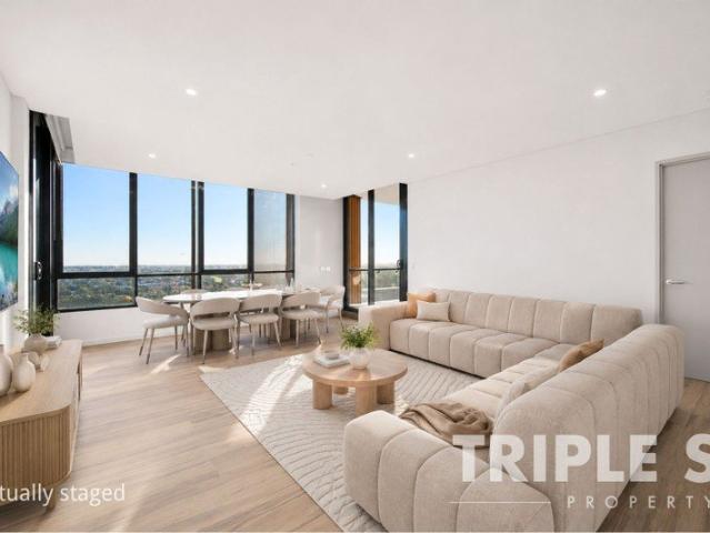 180 DEGREE UNBLOCKED VIEW OF GOLF COURSE, PORT AND CITY | 4 BEDROOM | DUAL BALCONY WITH MAGNIFICIENT VIEW | 172SQM ON TITLE