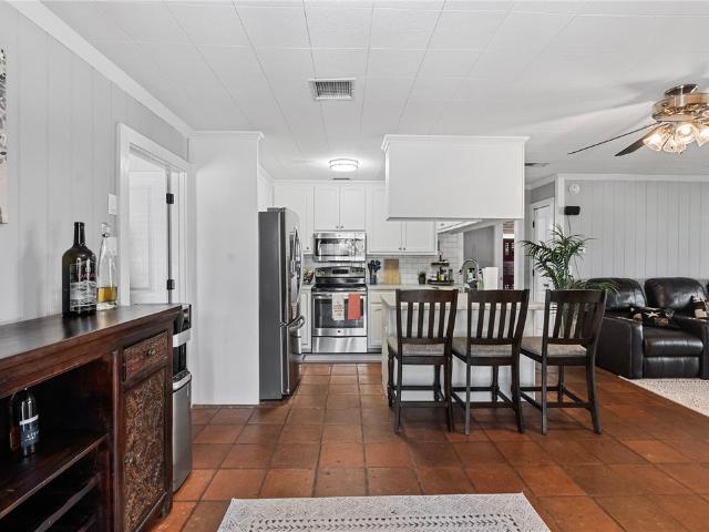 180 Freeman Circle