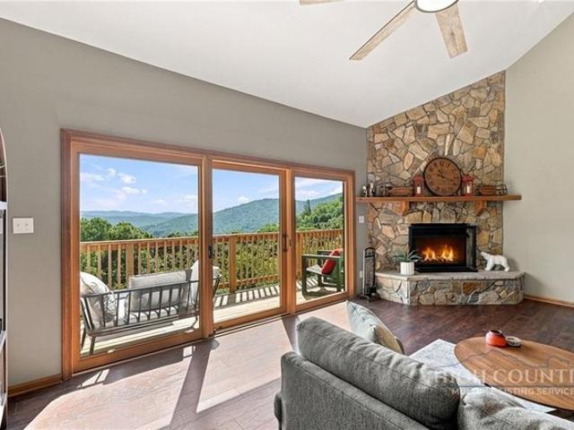 180 Hanging Rock Villas Dr Unit 521, Seven Devils, NC 28604