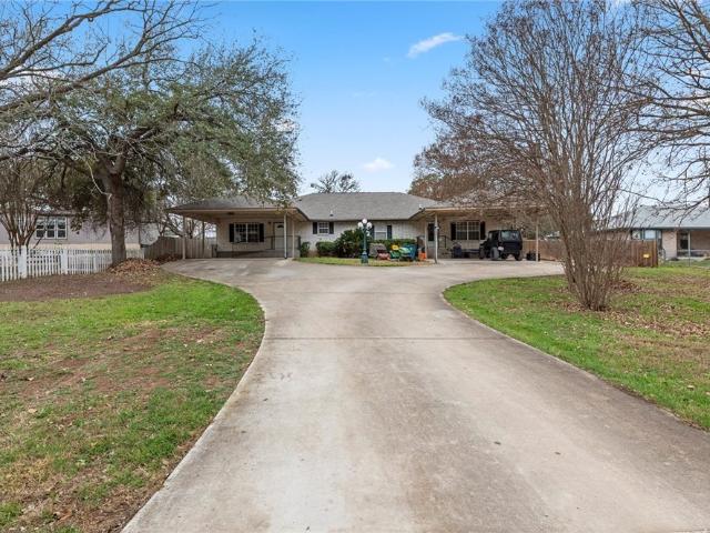 180 Oak Ter, Seguin, TX 78155 | MLS #602005