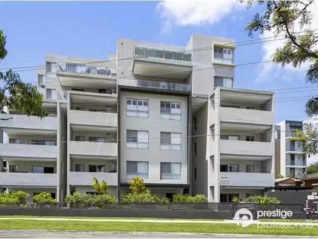 1/80 Lucas Avenue, MOOREBANK Apartment for rent Listed by Ang.