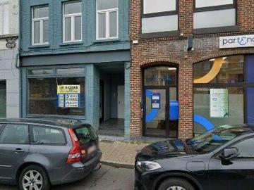 180 m2 apartment for rent in Waver