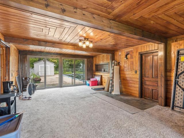 180 S Mineral Springs Road