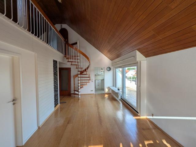 180 sqm Penthouse Five Rooms with Winter Garden, Balcony and Fire Place in.