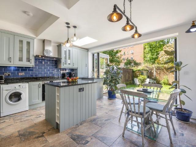180 St. Paul's Road, London, N1 2LL, United Kingdom | 3 bed apartment for rent #133117120 | Rentberry