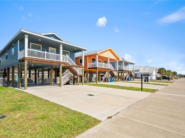 180 Paradise Pointe Dr, Port Aransas, TX 78373 | MLS #478420