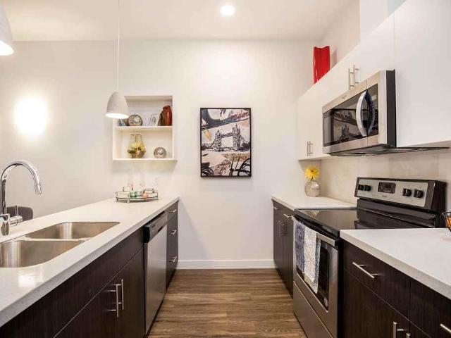 180 Roslyn 1 Bedroom Apartment for Rent at 180 Roslyn Rd, Winnipeg, MB R3L 0S7 Roslyn