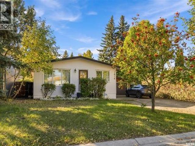 1814 Wilson Crescent, Saskatoon, SK, S7J 2P1 house for sale | Listing ID SK050176 | Royal LePage