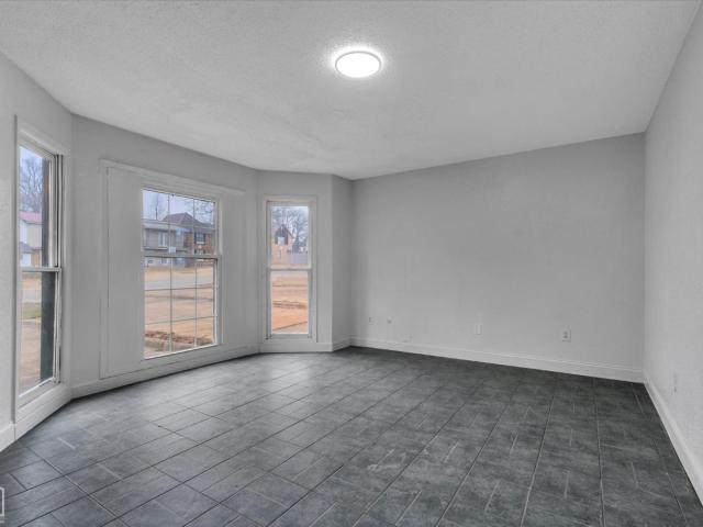 1815 Cedar Heights