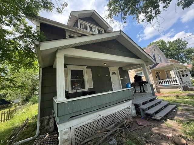 1815 Roosevelt Avenue NE