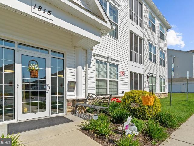 1815 Selvin Drive # 204