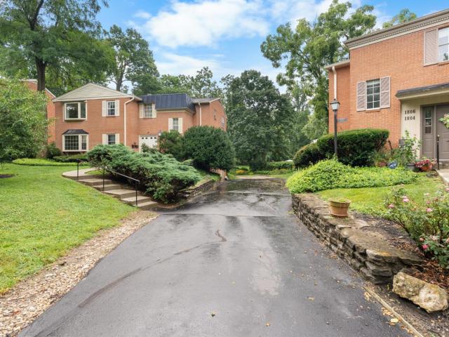 1810 Belle Meade Court