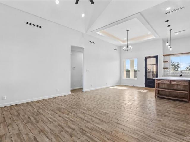 1816 Diplomat Drive