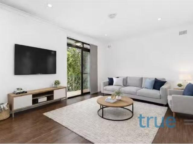 18/183 Bridge Road, Glebe Apartment for rent Listed by Daniel.