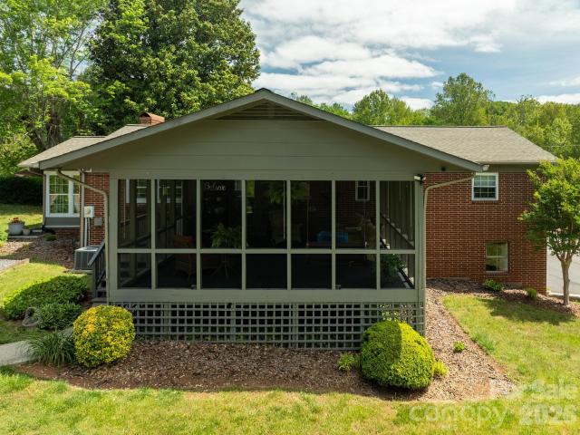 1818 Hickory Boulevard SW