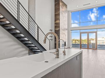 1818 L Street #807, Sacramento, US, CA
