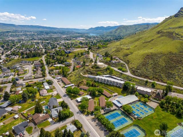 1818 Skyline Dr, Unit 21, Wenatchee, WA 98801 | MLS #2486